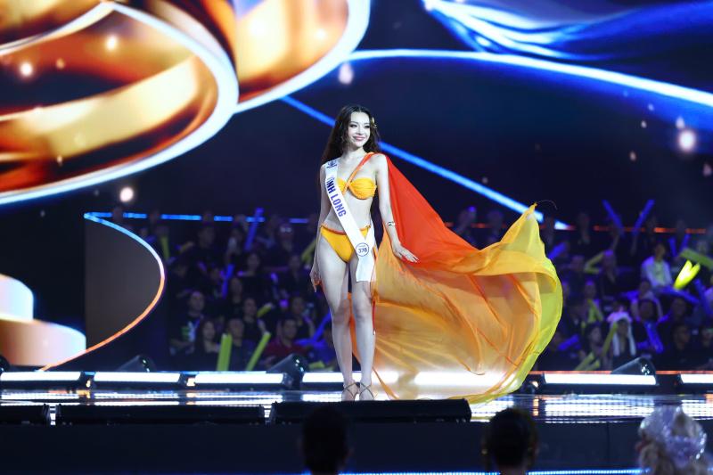 Hoa hau Hoan vu,  Miss Cosmo Vietnam,  Miss Cosmo anh 7