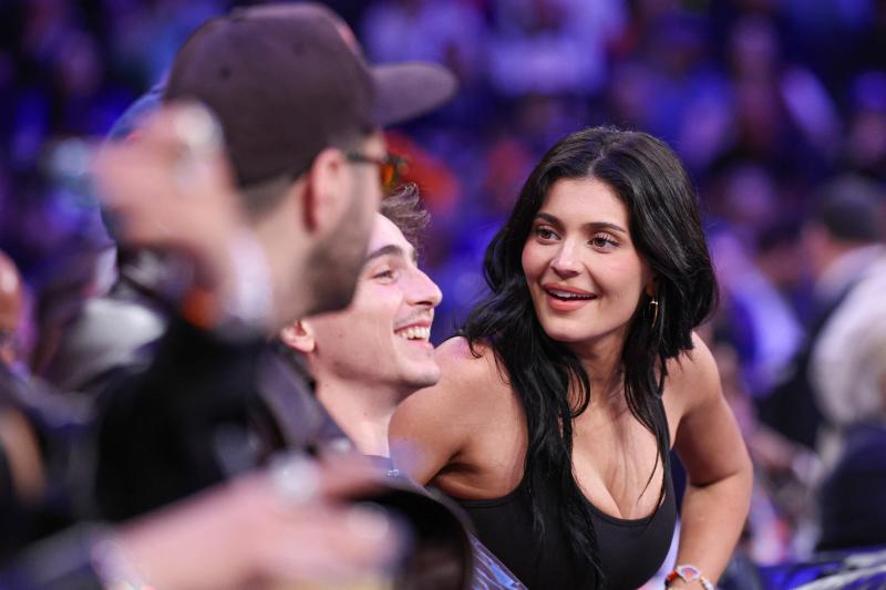 kylie jenner nang nguc,  kylie jenner la ai,  phau thuat tham my, tham my khong xam lan,  ban trai kylie jenner,  timothee chalamet kylie jenner, anh 1