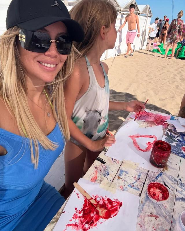 Achraf Hakimi,  Wanda Nara anh 6