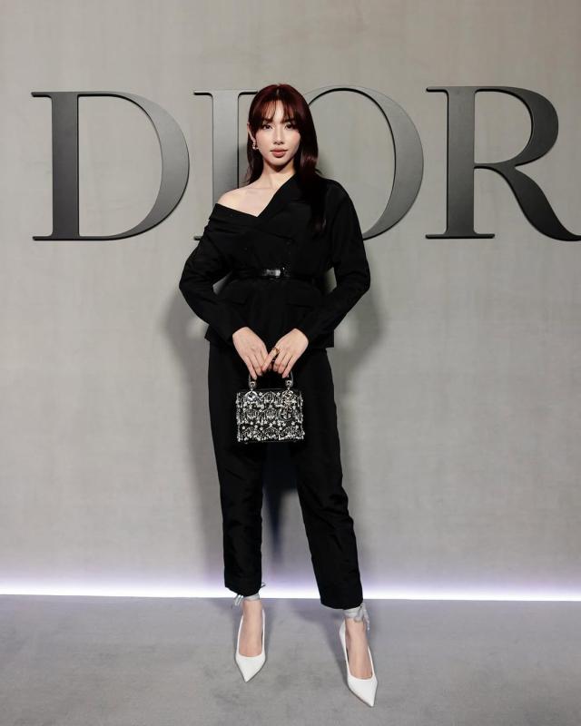 Nguyen Thuc Thuy Tien,  Hoa hau Thuy Tien,  Kera,  keo rau cu,  Dior,  Thuy Tien Dior,  Kim Soo-hyun,  Prada,  Nagano Mei,  ngoc nu Nhat Ban anh 1