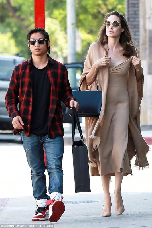 Pax Thien,  Angelina Jolie,  Brad Pitt anh 7