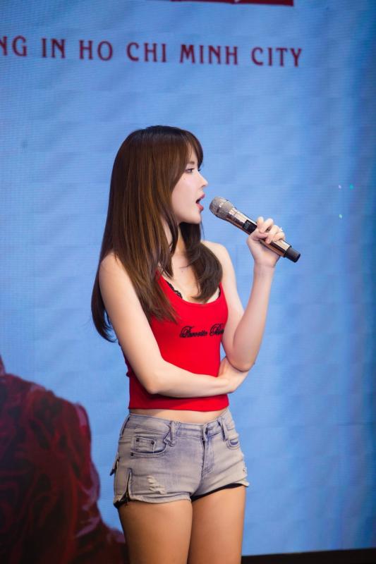 Thieu Bao Tram,  Thieu Bao Trang,  Lisa,  Jennie,  BlackPink anh 1