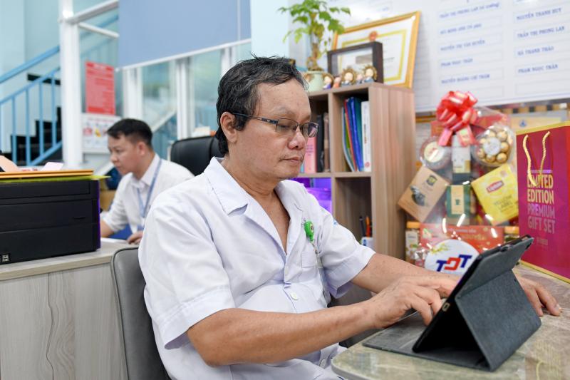 bac si Truong Huu Khanh anh 5