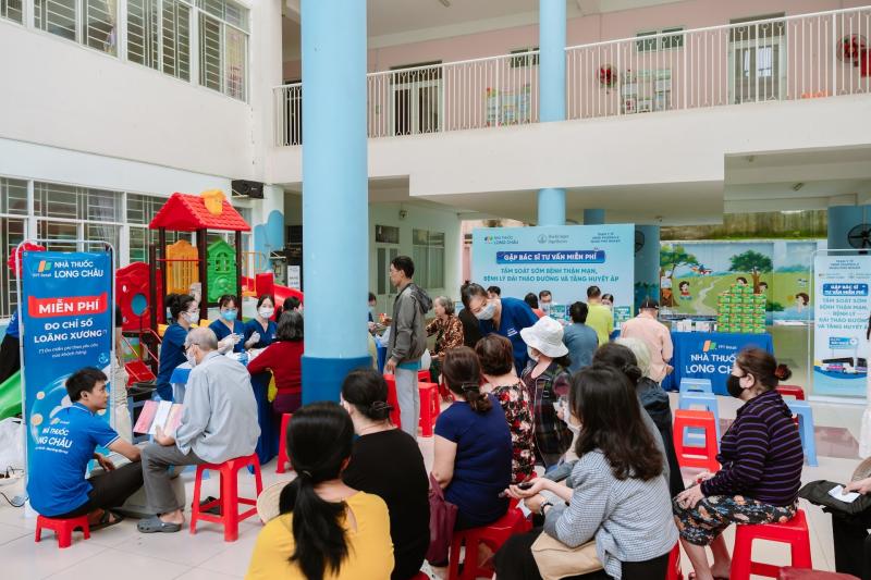 Long Chau anh 2