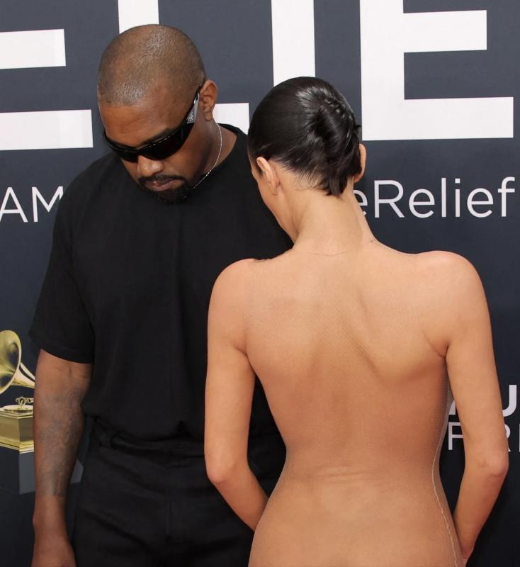 Bianca Censori,  Kanye West,  vo Kanye West,  Ye,  vo Ye anh 6