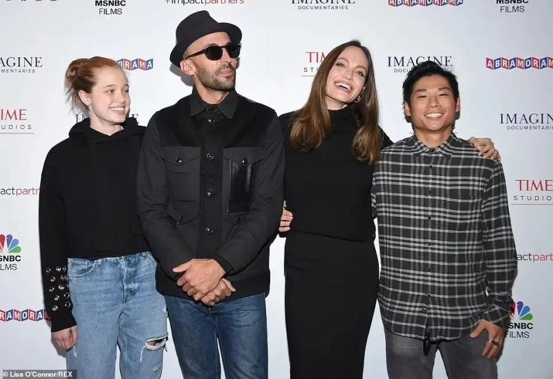 Pax Thien,  Angelina Jolie,  Brad Pitt anh 5