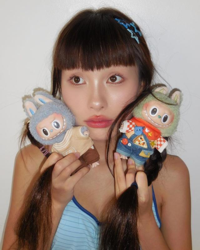 Labubu,  Molly,  Pop Mart,  Lisa,  BlackPink,  Lisa Labubu,  gia Labubu anh 4