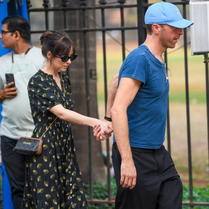 Dakota Johnson,  Chris Martin anh 5