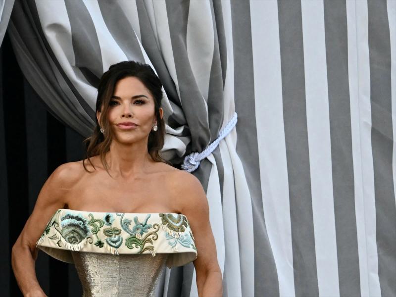 Kim Kardashian,  Kylie Jenner,  Kendall Jenner,  Ivanka Trump anh 2