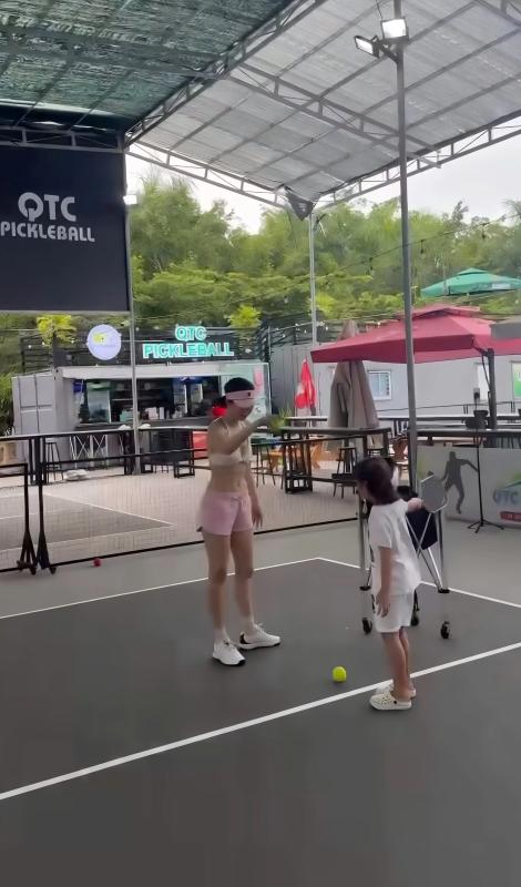 Ngoc Trinh,  Ngoc Trinh pickleball,  nu hoang noi y,  Quynh Kool,  Milan Pham anh 1