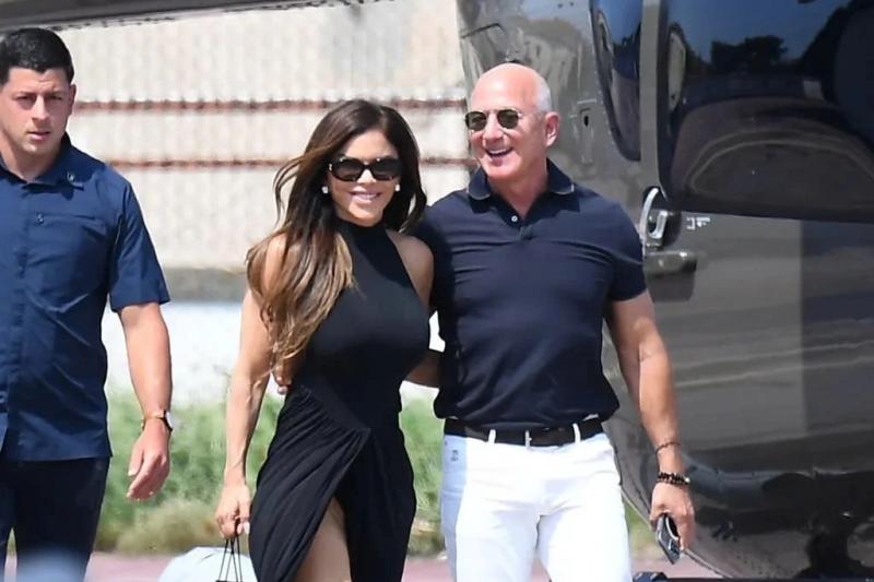 dam cuoi jeff bezos anh 1