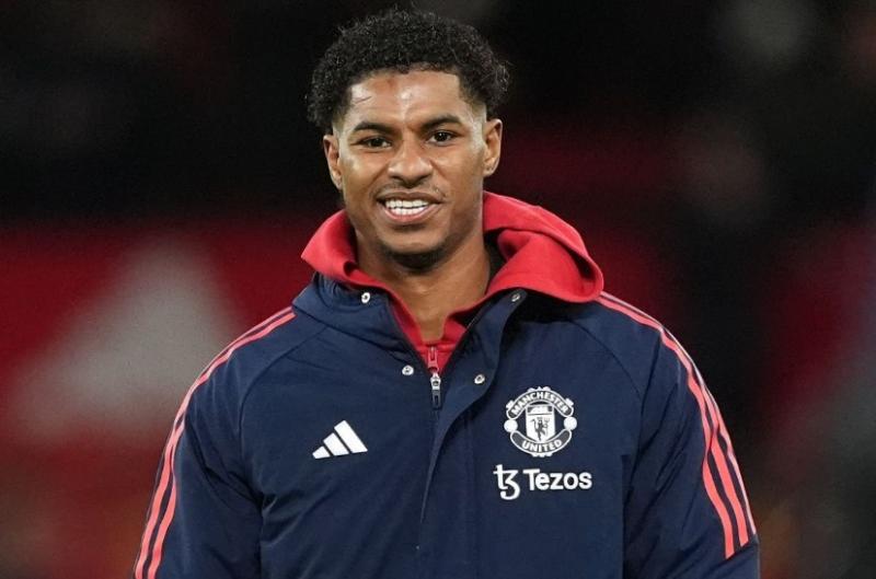 Rashford sang Newcastle anh 1