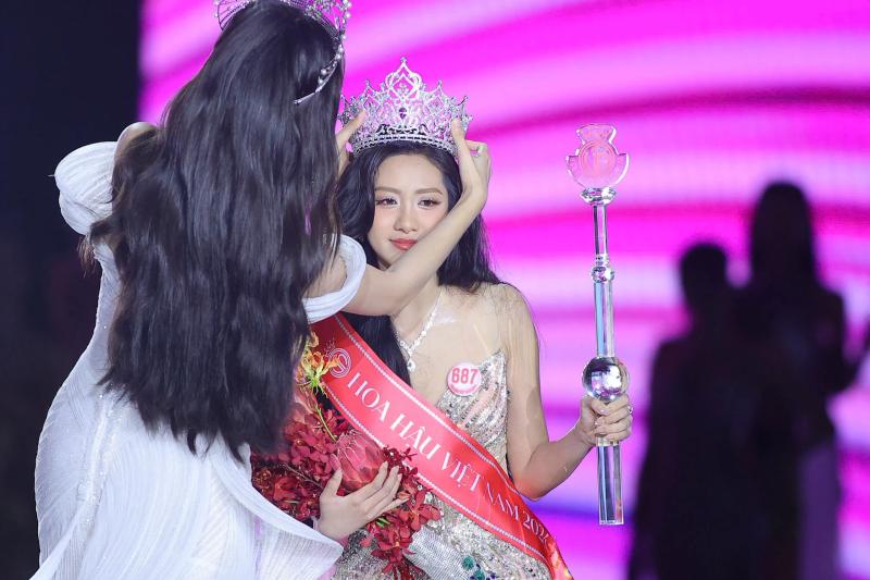 hoa hau Viet Nam,  chung ket hoa hau,  hoa hau anh 6