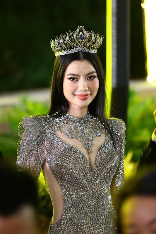 hoa hau hoan vu,  miss cosmo,  di cano,  khan gia,  nha trang anh 5