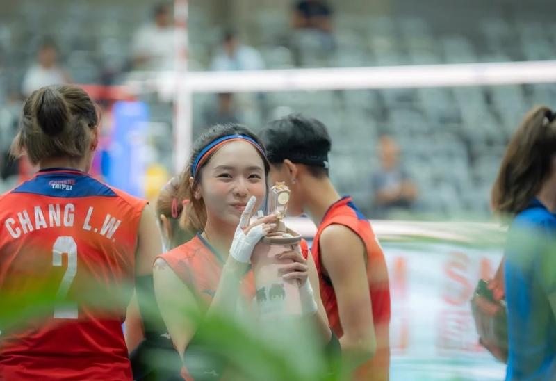 Liao Yi Jen bong chuyen anh 3