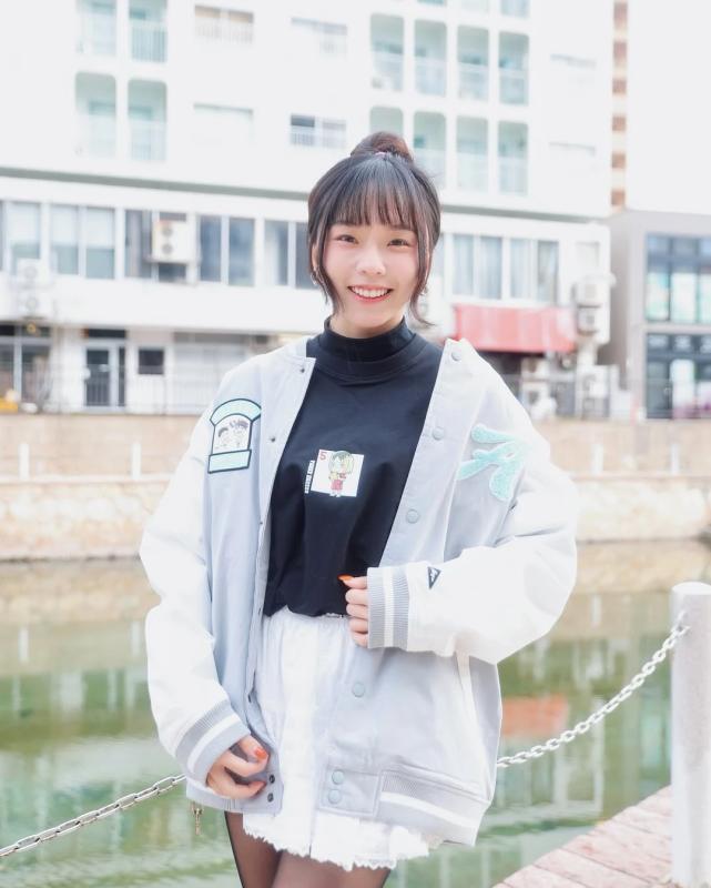 Liao Yi Jen bong chuyen anh 10