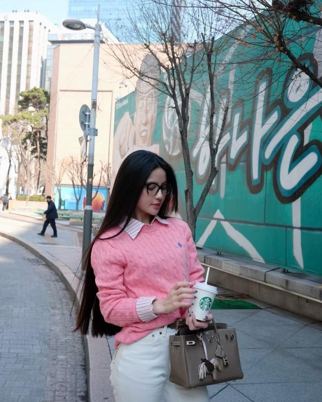 Chu Thanh Huyen,  Quang Hai,  vo Quang Hai,  Quynh Anh,  Duy Manh,  vo Duy Manh,  Hermes,  Dior,  Chanel,  Louis Vuitton,  viet nam thua soc,  viet nam malaysia,  viet nam 0-4 anh 2