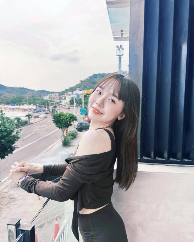 Liao Yi Jen bong chuyen anh 8