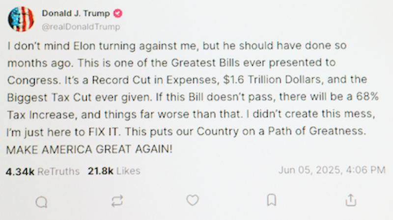 khau chien Trump Musk,  Trump,  Musk anh 2