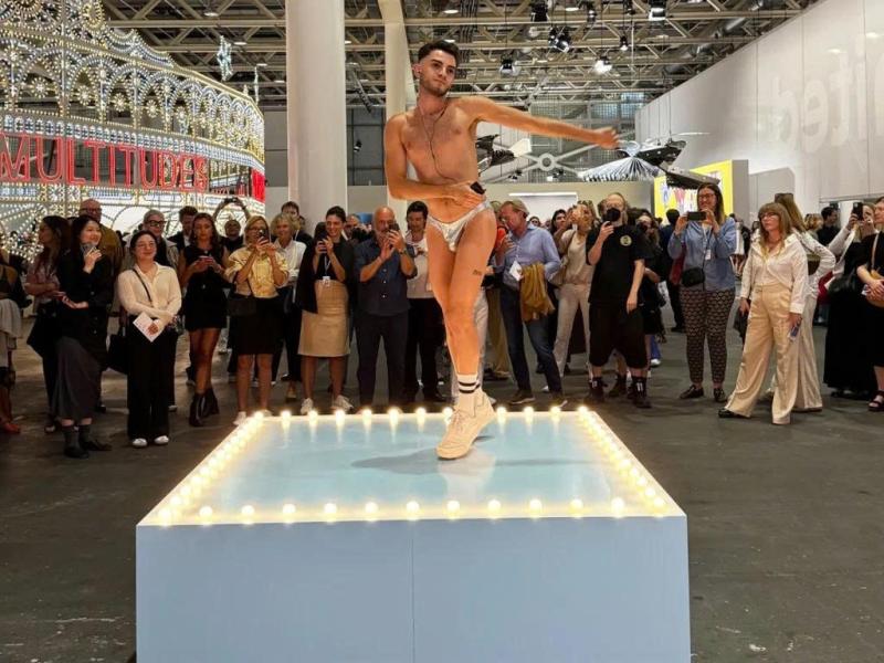 tac pham art basel anh 9