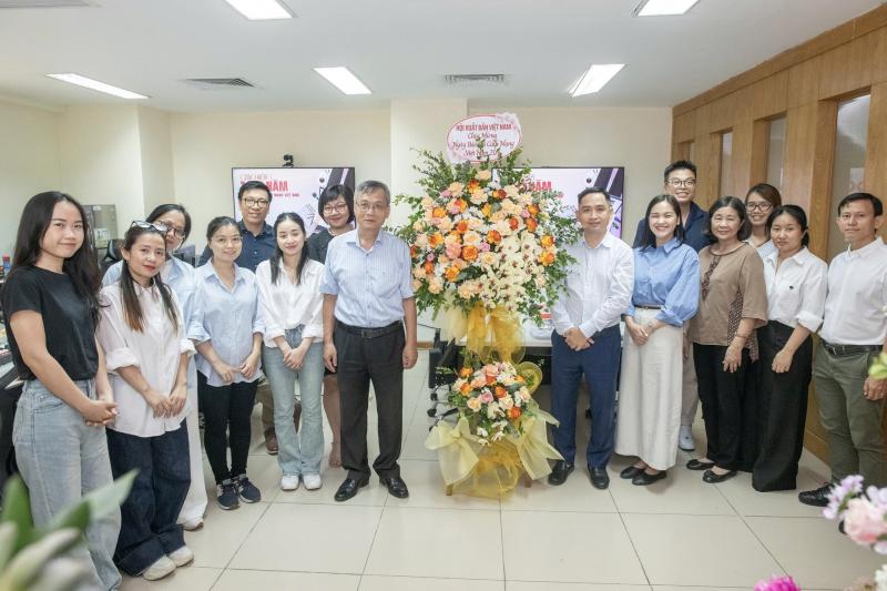100 nam bao chi anh 2