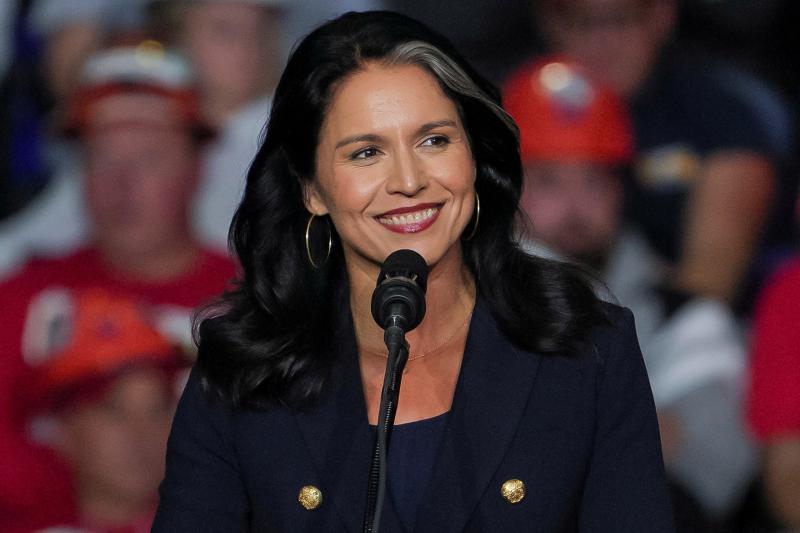 Donald Trump va Tulsi Gabbard anh 2
