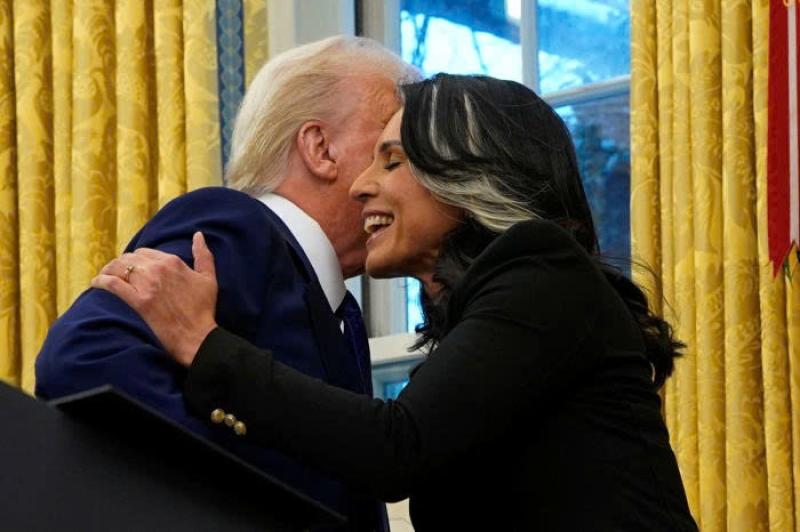 Donald Trump va Tulsi Gabbard anh 1