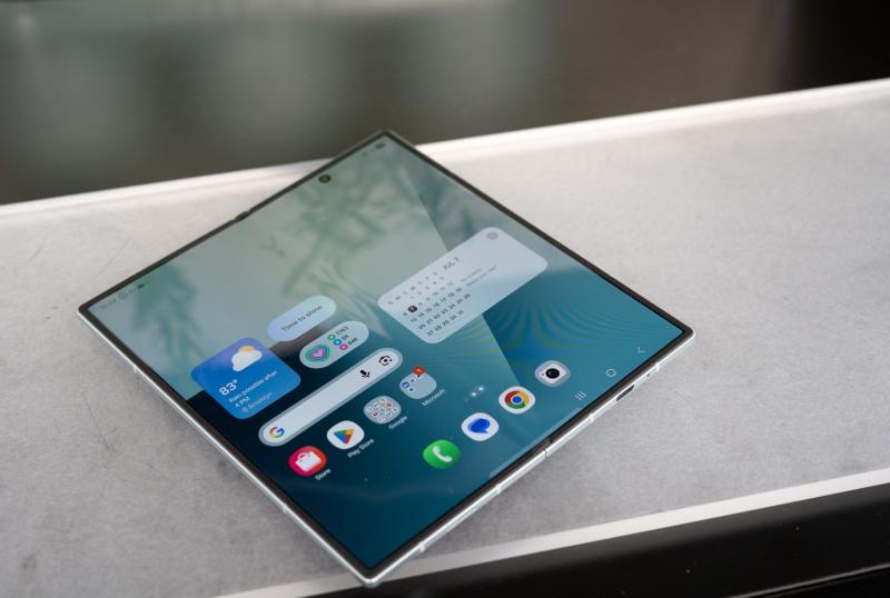 su kien Samsung Galaxy,  Samsung Galaxy Z Fold7,  Samsung Galaxy Z Flip7,  smartphone gap Samsung anh 2