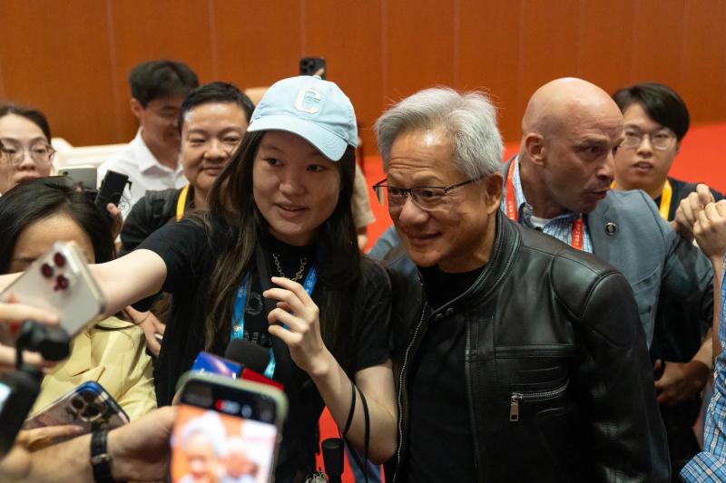 CEO Nvidia thay the Musk anh 2