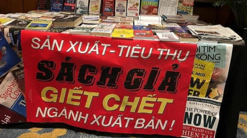 hang gia hang lau,  truy quet hang lau,  sach gia,  vi pham ban quyen,  so huu tri tue anh 1