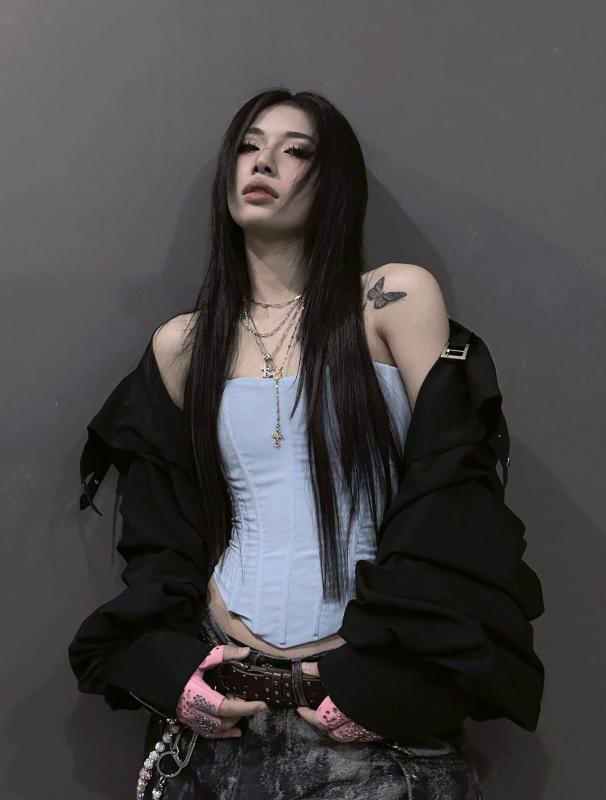 LyHan anh 3