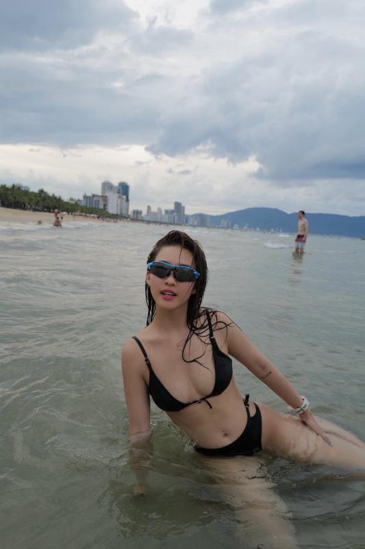 bikini anh 2