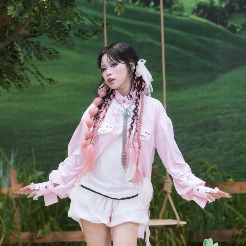 Em xinh,  52Hz,  Orange,  Miu Le,  Bich Phuong,  Lyhan,  Phuong My Chi,  Phuong Ly,  Tien Tien anh 2