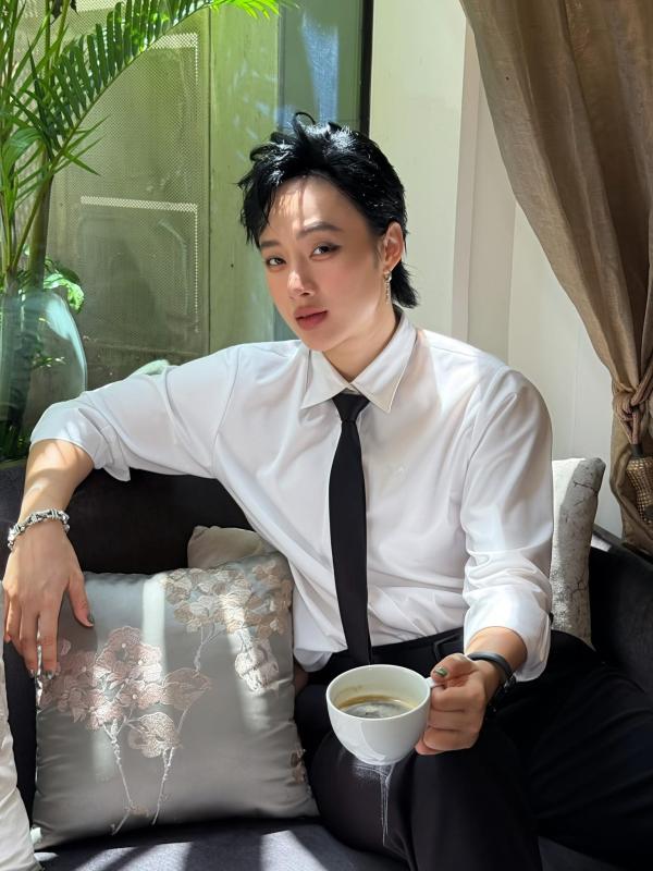 Angela Phuong Trinh lo anh 1