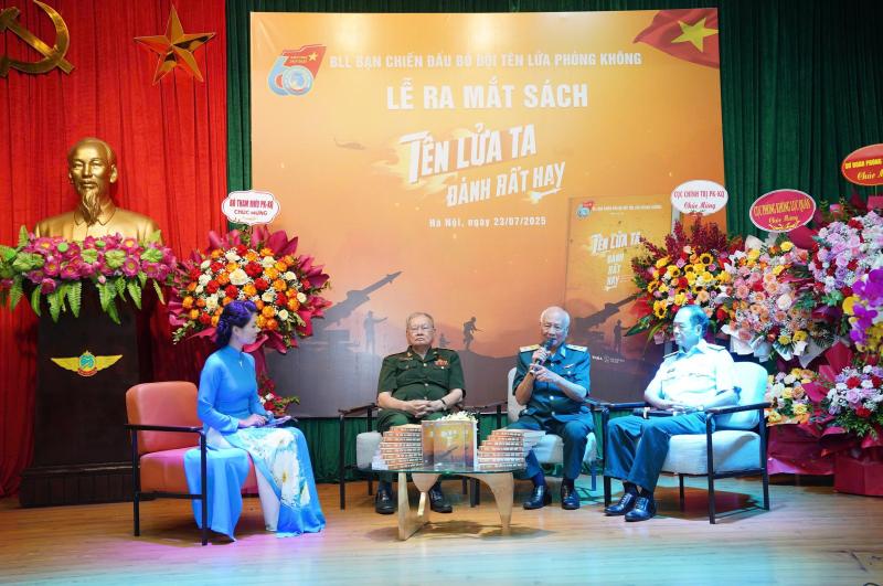 Bo doi Ten lua anh 1
