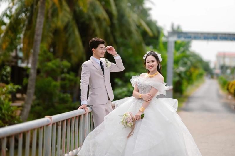 cuoi con gai chu nha anh 1