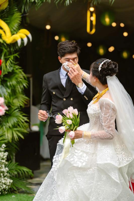 cuoi con gai chu nha anh 6