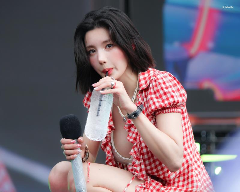 Le hoi nuoc anh 4