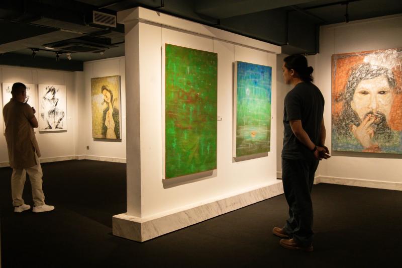 Huyen Dong,  trien lam Thao Dien,  Le Van Trong,  Tran Quoc Long anh 8