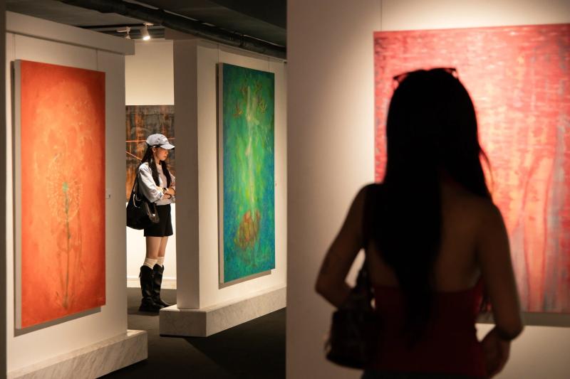 Huyen Dong,  trien lam Thao Dien,  Le Van Trong,  Tran Quoc Long anh 1