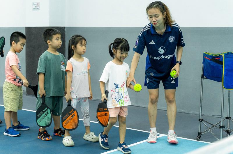 San pickleball trong TTTM,  san pickleball toa nha,  san pickleball dieu hoa,  san pickleball may lanh,  san pickleball Ha Noi anh 11