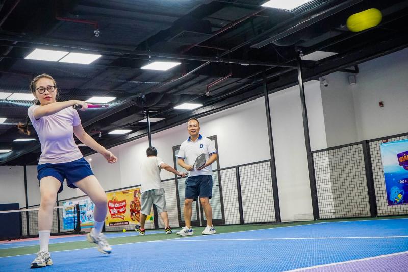 San pickleball trong TTTM,  san pickleball toa nha,  san pickleball dieu hoa,  san pickleball may lanh,  san pickleball Ha Noi anh 8