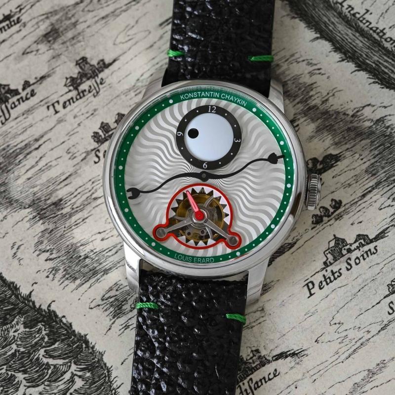 dong ho tuan,  on wrist,  Khuon mat 25.000 USD,  Louis Erard, anh 2