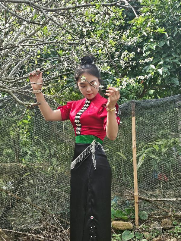 Lo Thi Phung MMA anh 3