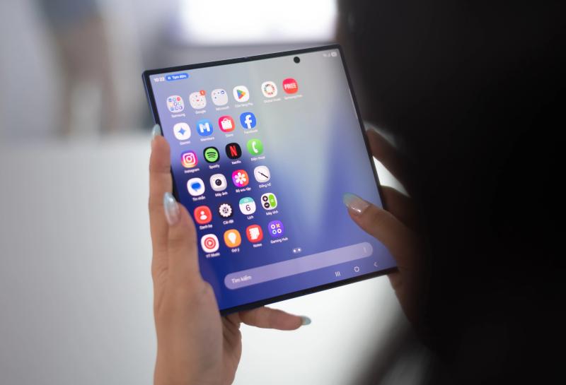 Samsung Z Fold7,  Samsung Z Flip7,  dien thoai gap samsung anh 2