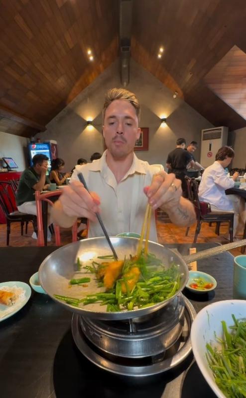 food reviewer nguoi Duc anh 2