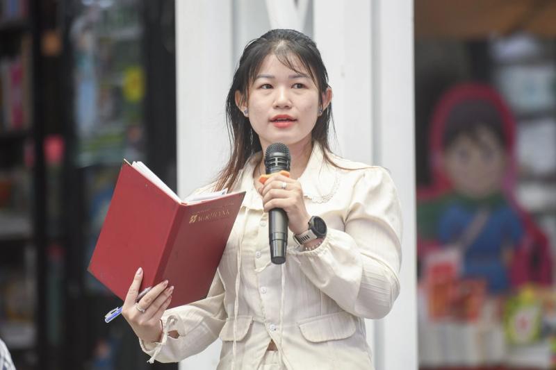 Duong sach TP.HCM anh 7