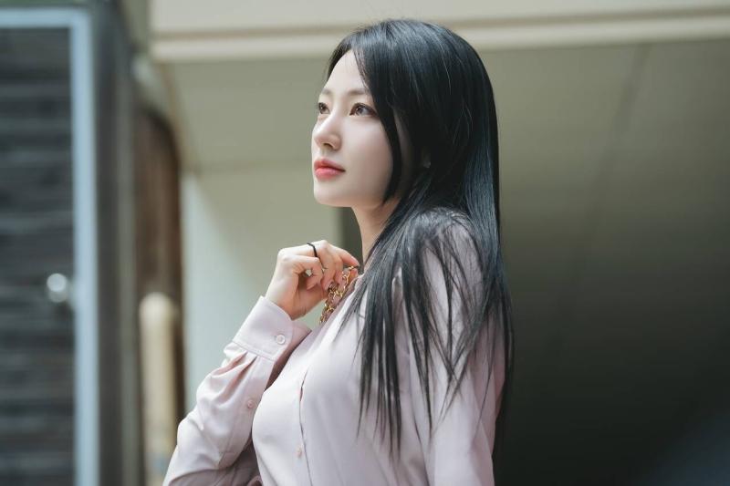 Song Ha Yoon,  bao luc hoc duong,  sao Han anh 1