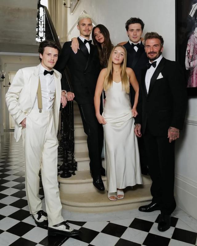 Harper Beckham,  David Beckham,  Victoria anh 9