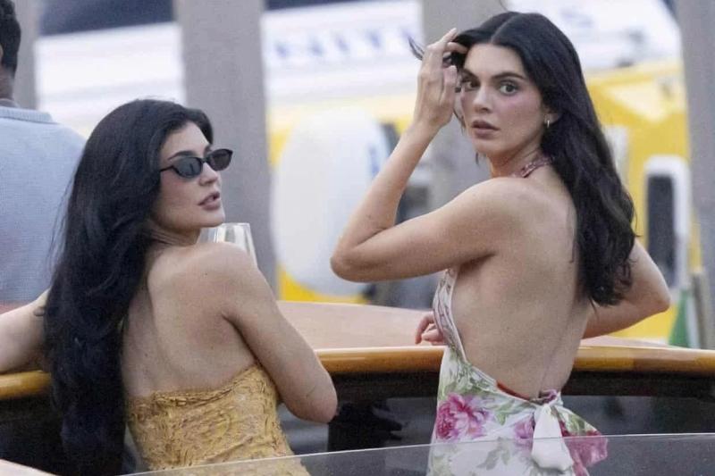 chi em kardashian anh 1